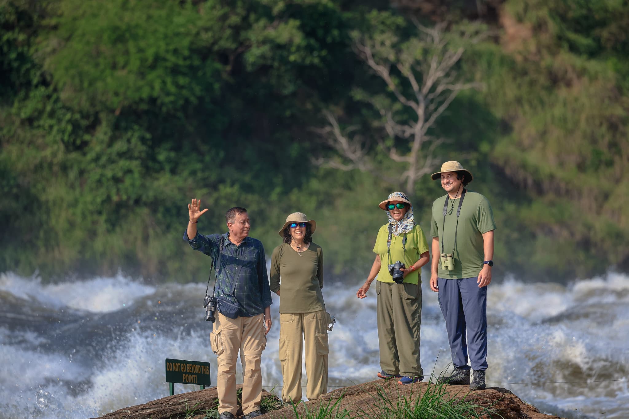 Guests on a photography tour at Murchison Falls National Park